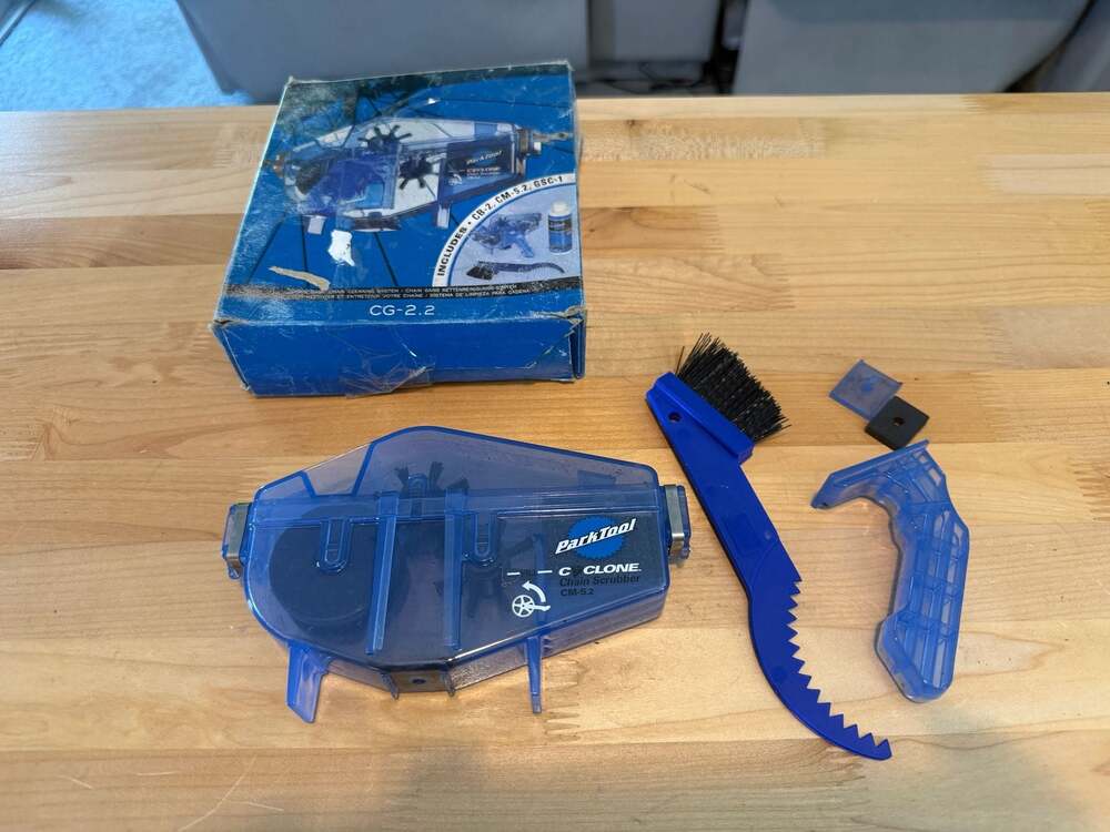 Park Tool CG-2.2 Chain Gang Bicycle Chain Cleaning System
